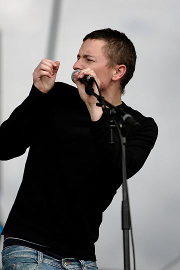 NV4Z8675_raw.jpg