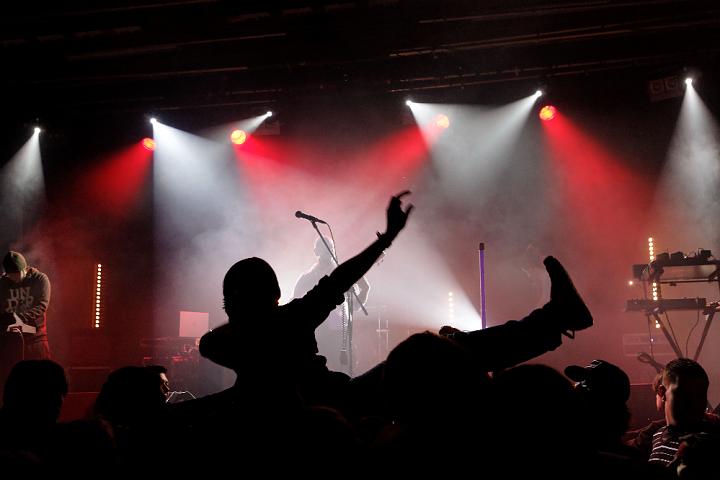 VI7M2102_raw.jpg