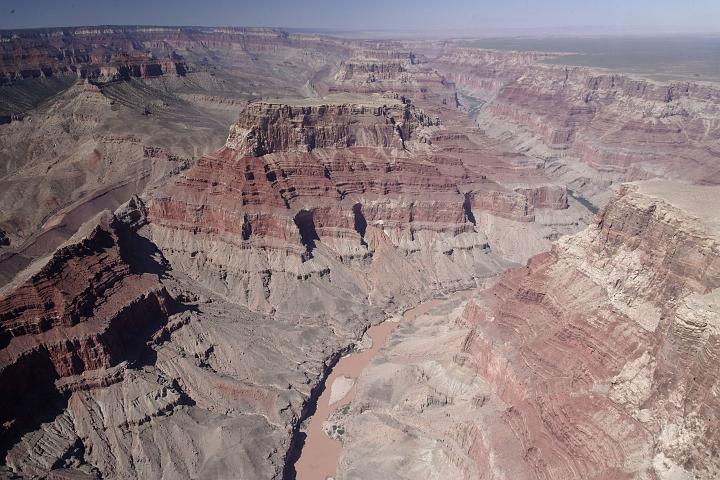 VI7M6099_raw.jpg
